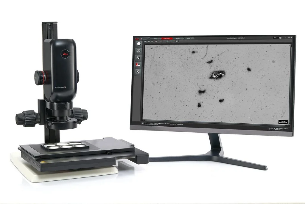 Cleanliness analysis system for detecting and measuring contamination on components