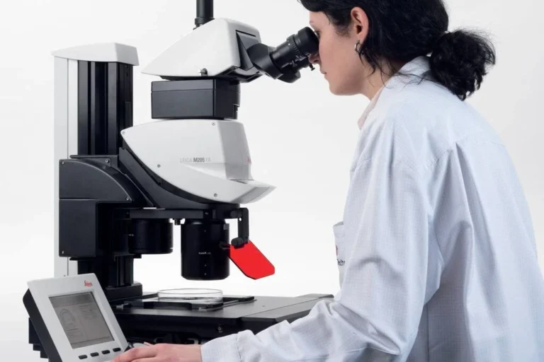 Leica M205 FCA and M205 FA fluorescence stereo microscopes for imaging applications